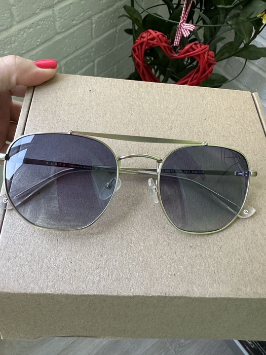 Очки солнцезащитные Casta