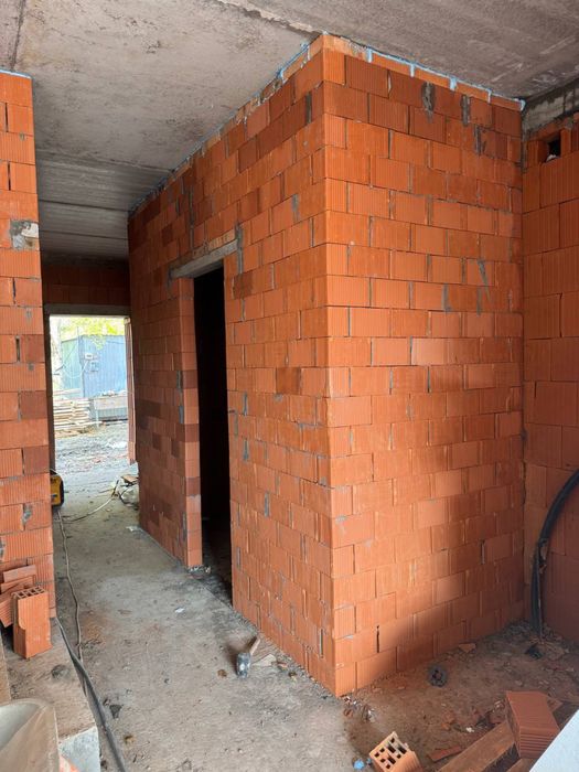 Доступні сучасні тауни біля озера. Газ є