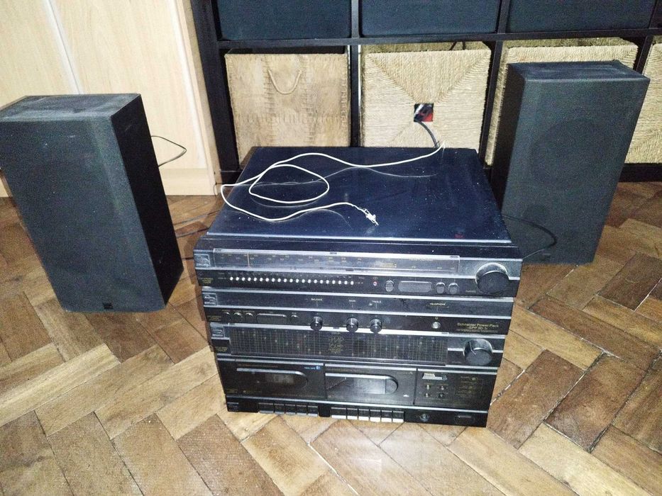 Sistema de som Schneider