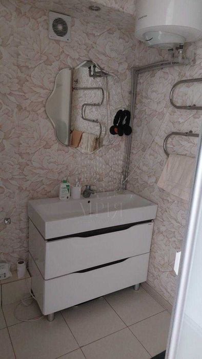 Продам 3к кв Центр, площадь Конституции, ДОМ СО ШПИЛЕМ.IN