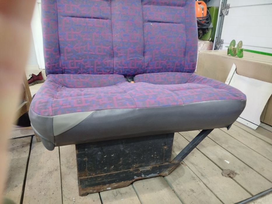 Сидіння передні Mersedes Vito