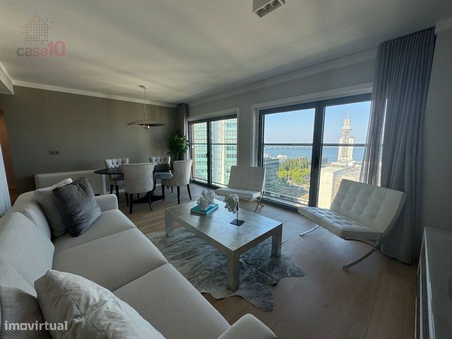 Apartamento T2 com vista rio para venda no Parque das Nações
