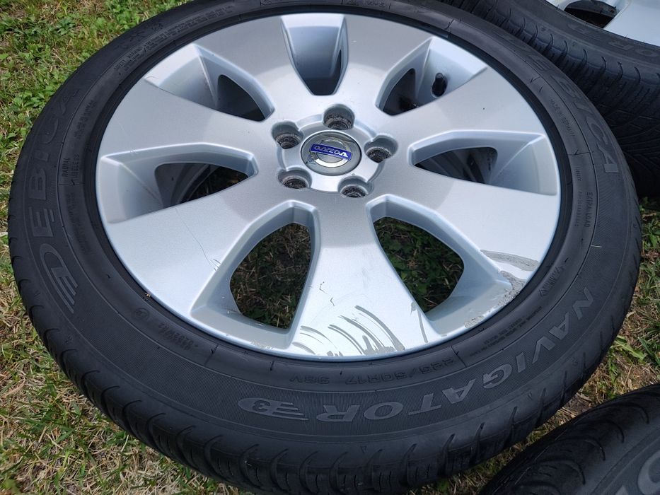 Koła Alufelgi Volvo 17 5x108 wielosezonowe Dębica Nawigator 3  2023
