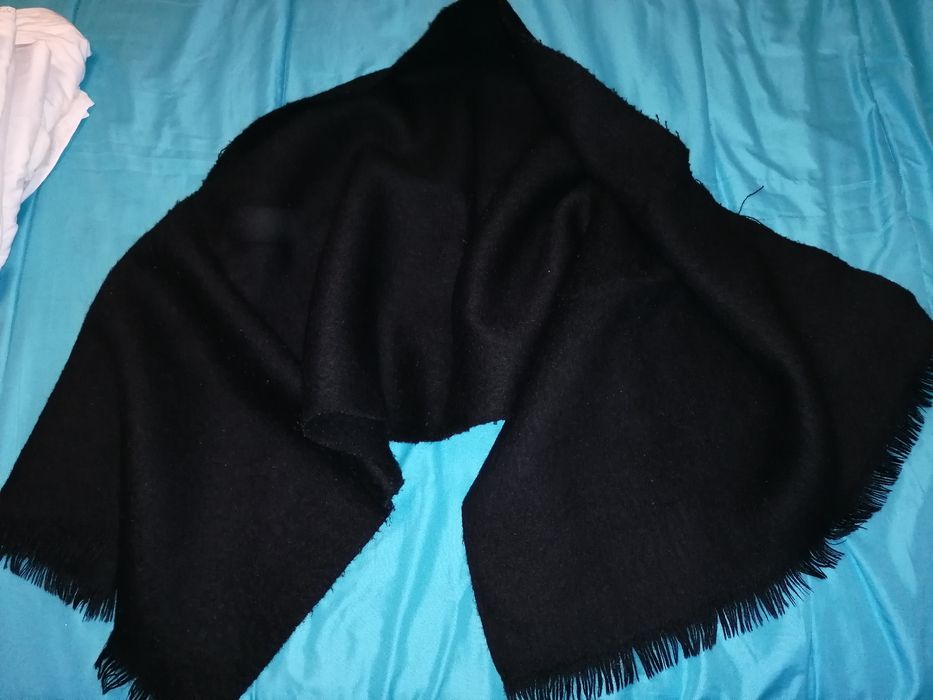 Roupas antigas, xales, xarpe...