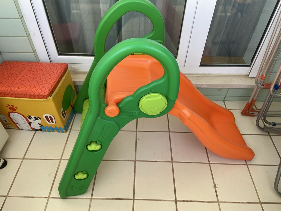Escorrega para crianca