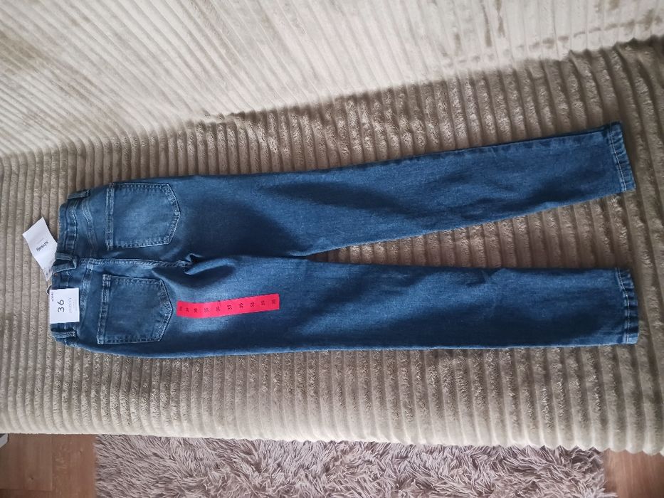 Sprzedam nowe spodnie dla dziewczynki