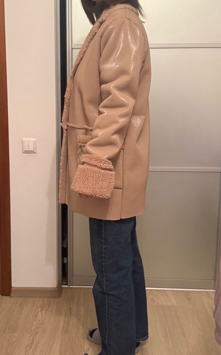 Продам полупальто ( дубленка) теплое, размер. 48-50