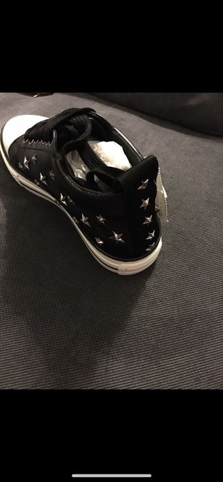 Valentino RED trampki skorzane z gwiazdkami