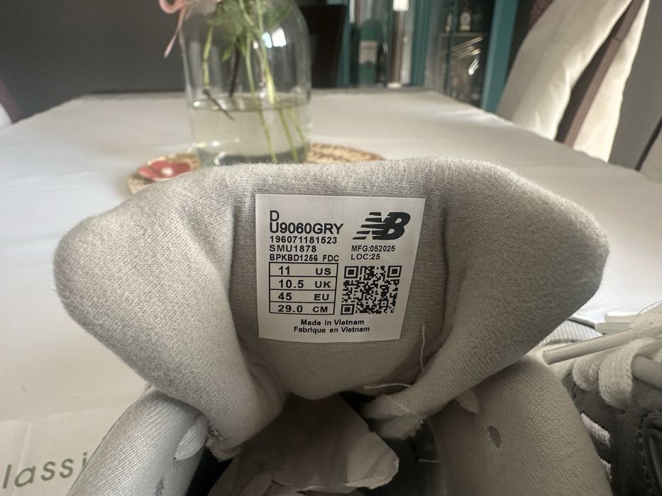 New Balance 9060 roz 45