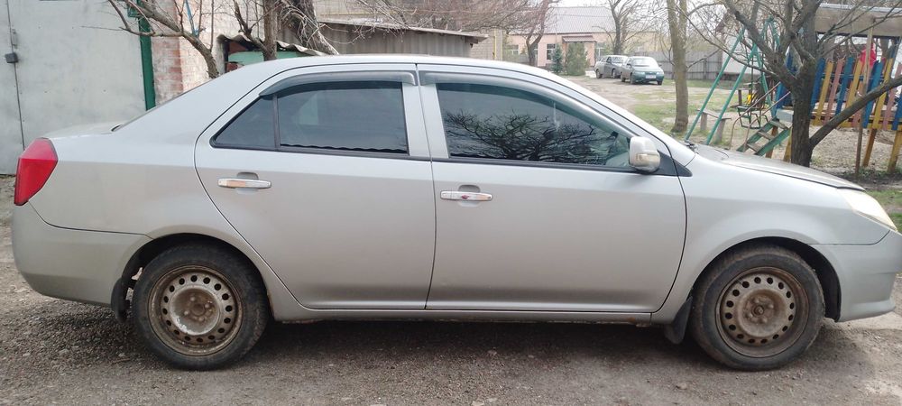 Автомобіль Geely MK