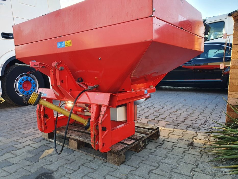 Rozsiewacz do nawozu Kuhn MDS 932 M