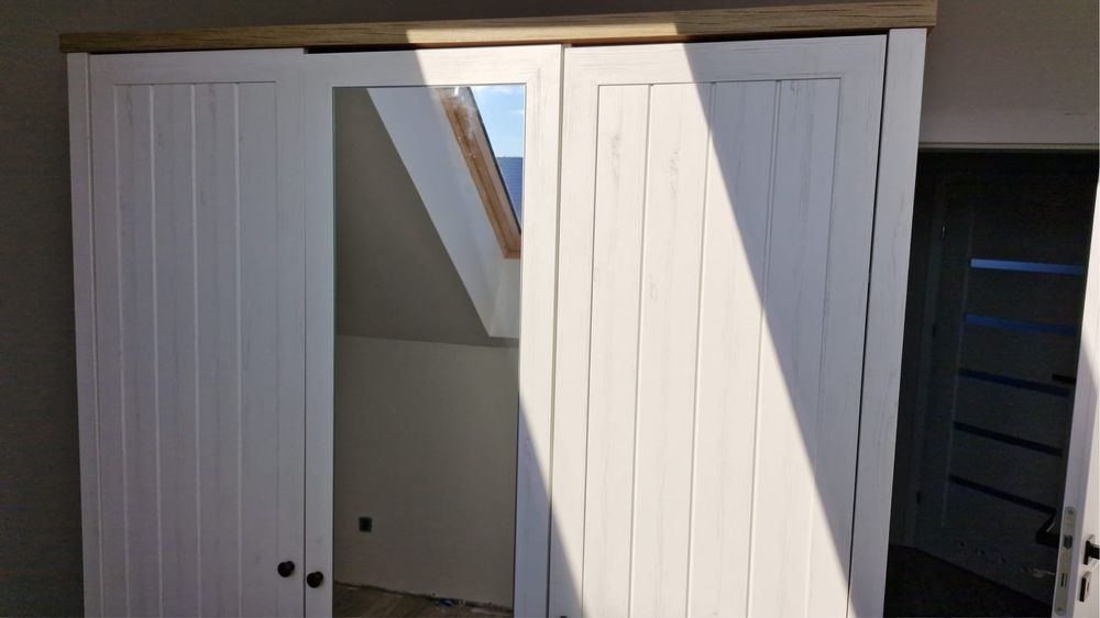 Szafa z lustrem 160x210