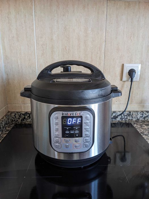 Panela de Pressão Multiusos Instant Pot  como nova