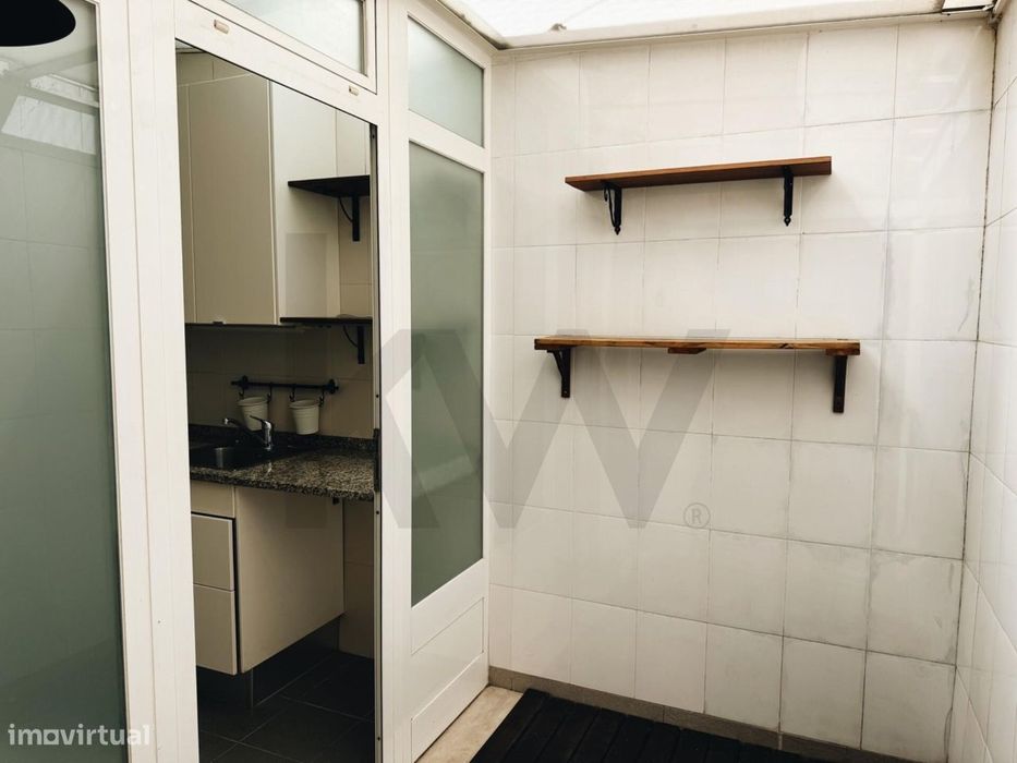 Apartamento T1 com pátio para arrendamento | PENHA DE FRANÇA