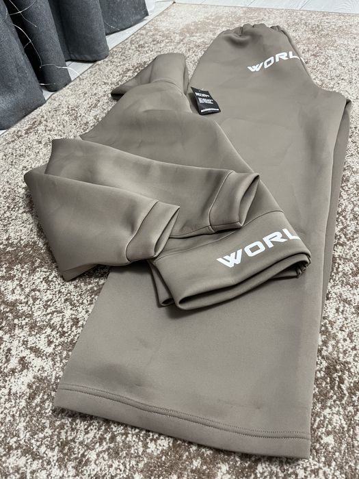 Костюм спортивний