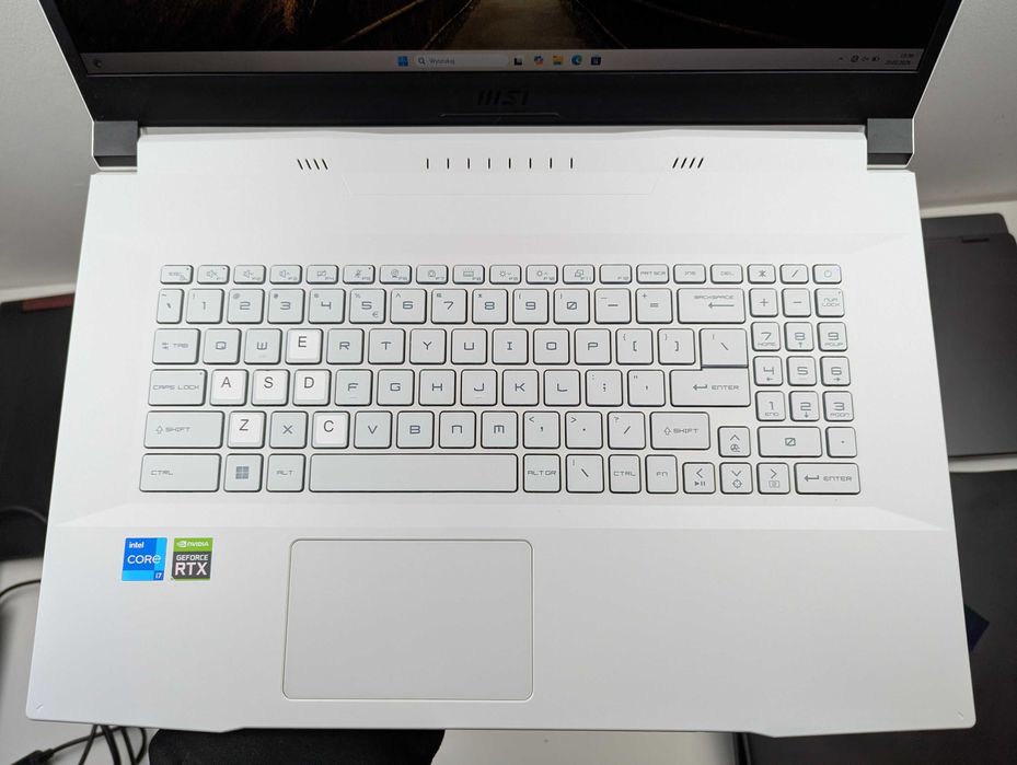 LAPTOP GAMINGOWY MSI Sword RTX 4050 Intel i7-11800H 144 hz