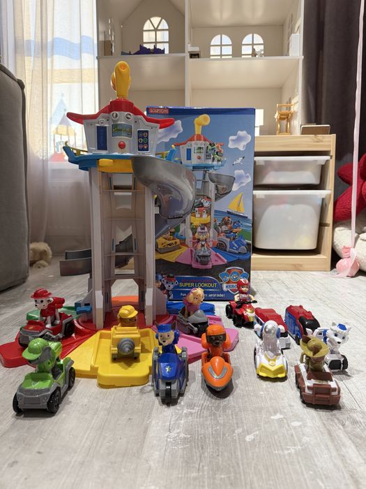 Англійська версія, База щенячий патуль,10 героїв, патрулевози