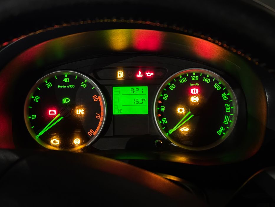 Skoda ROOMSTER 1.2 gasolina 2008