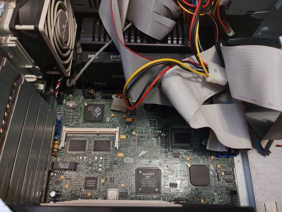 Komputer stacjonarny Dell