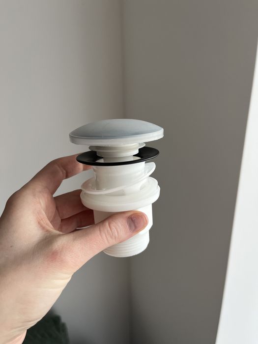 Korek do umywalki czarny klik klak