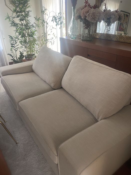Venda de sofa  em estado razoavel  comprado no ikea  +- 6 anos
