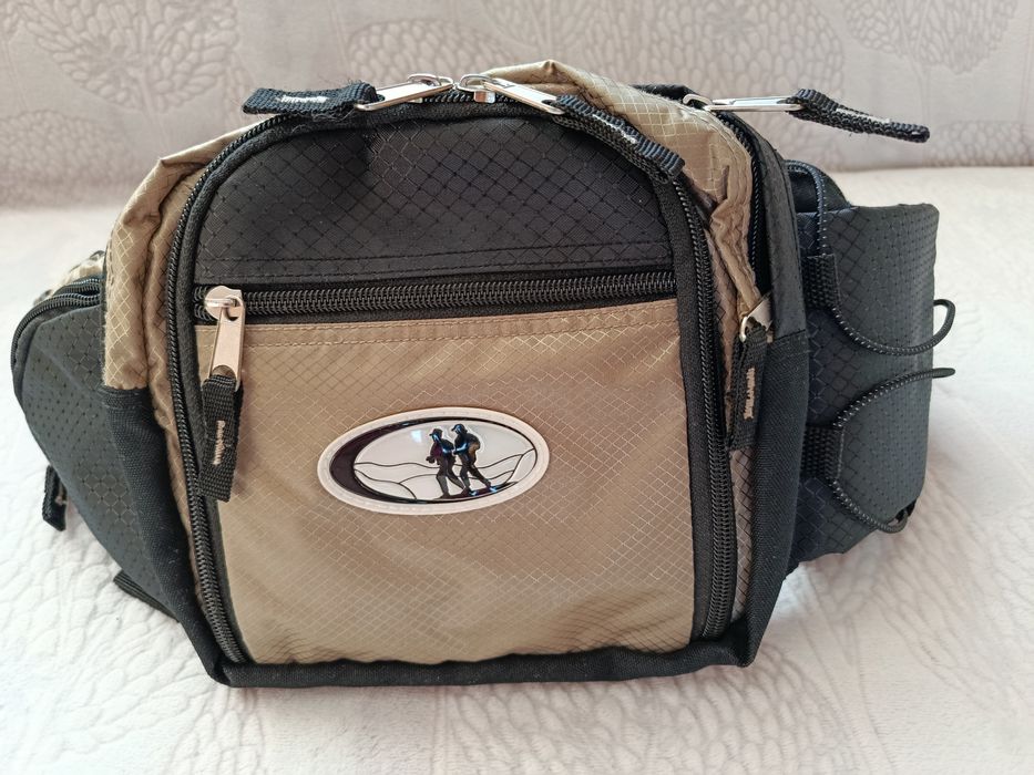 Сумка на пояс  для активного спорту стан ідеальний Crane