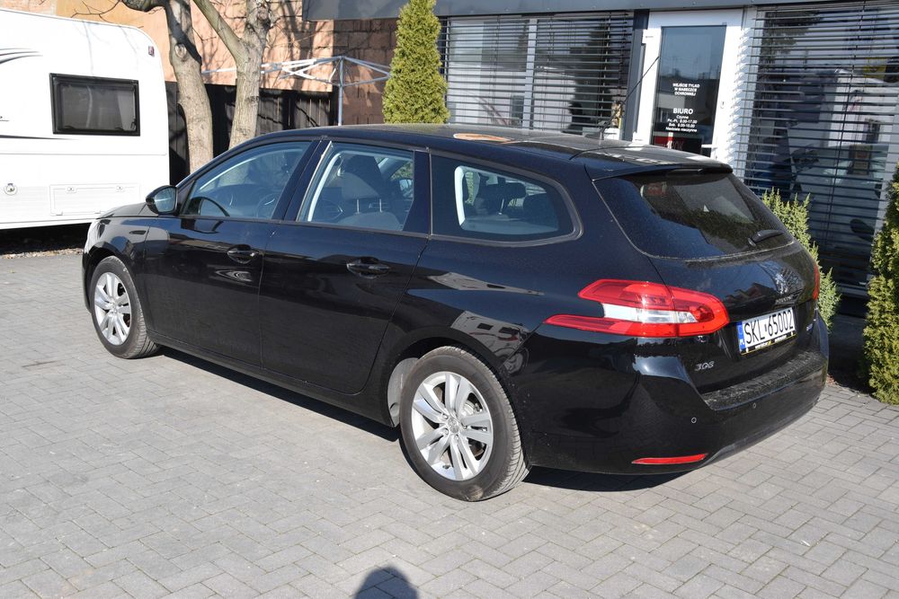 Wypożyczalnia Wynajem  Samochodu Peugeot 308 SW