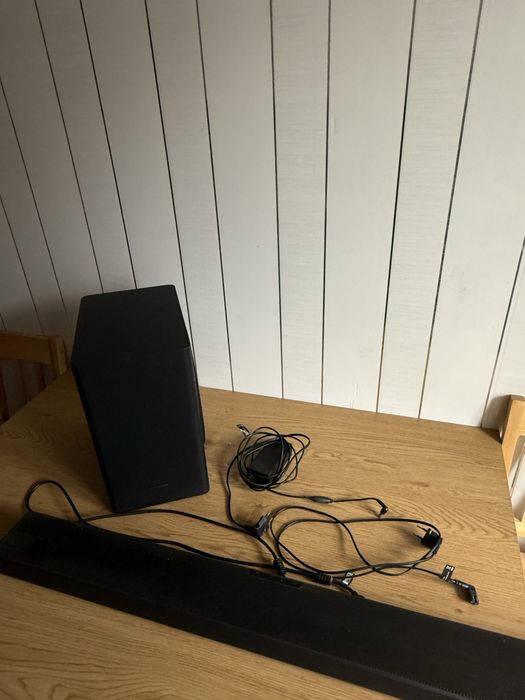 Soundbar Samsung HW-B750F + subwoofer