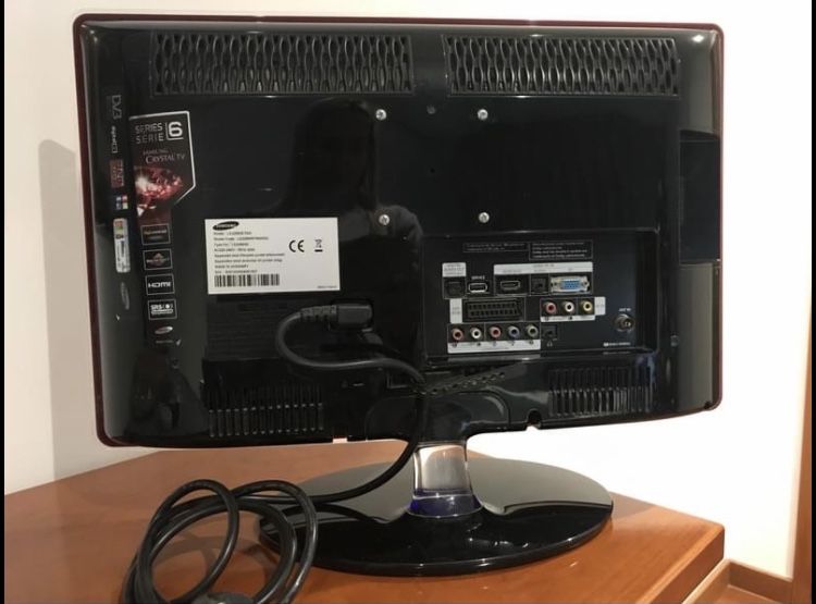 TV Samsung 6 “26”