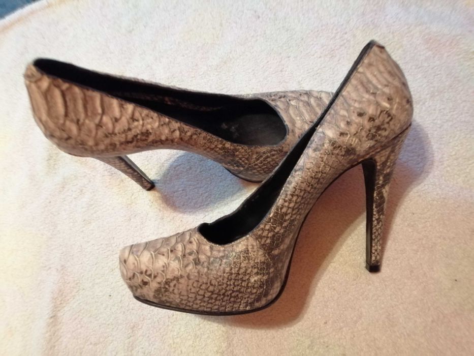 Buty skórzane czolenka Aldo 38 39 obcas wysoki platforma wąż czółenka