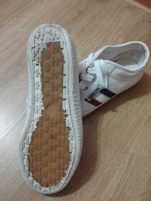 Продаю мокасини Kawasaki