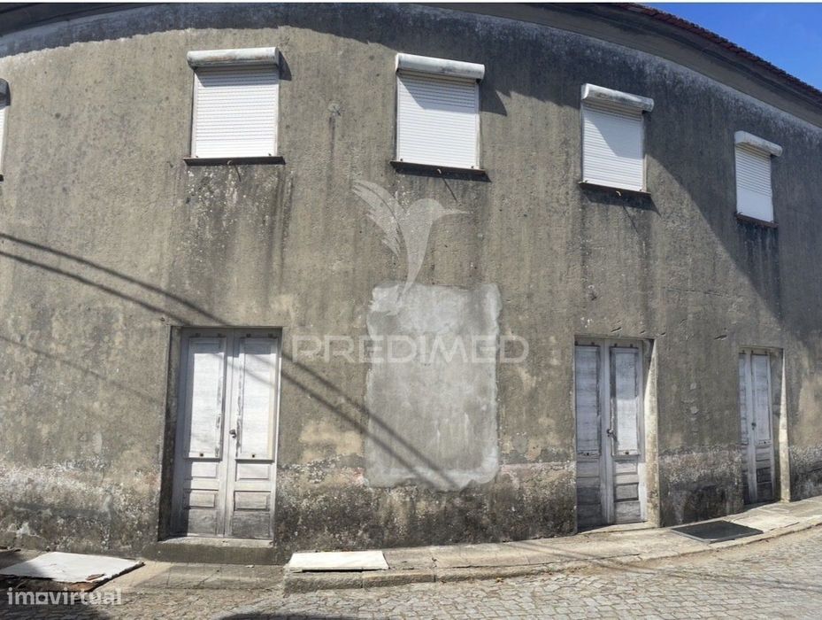 Casa Restauro com Projeto aprovado - Tougues