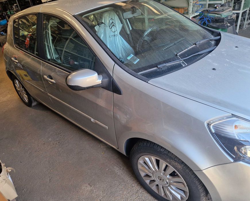 Renault Clio para peças