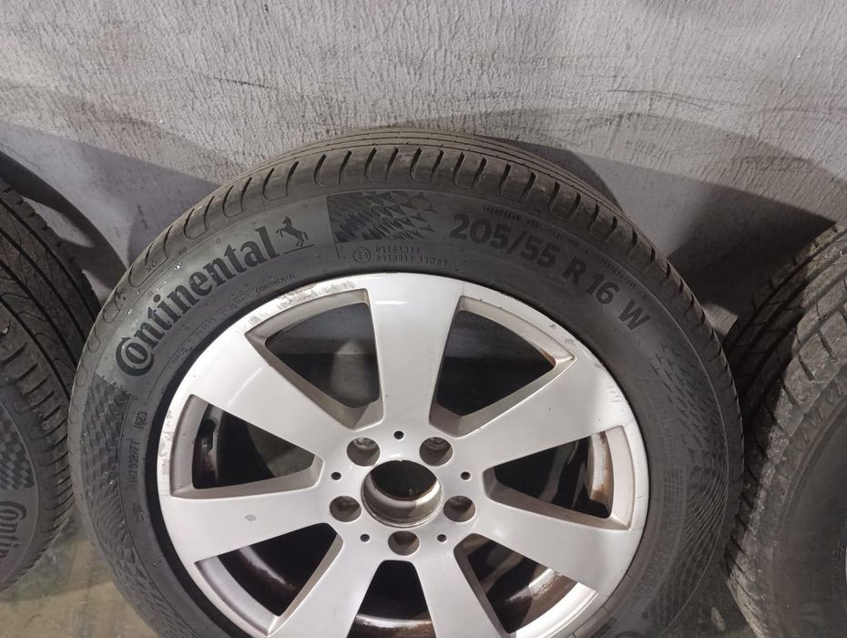 Jantes originais Mercedes 16" com pneus 205/55 R16