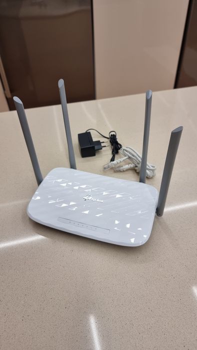 AC1200 Wireless Dual Band Gigabit Router