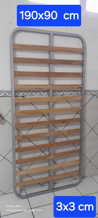 Estrados de solteiro