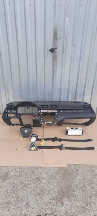 Торпеда Панель Консоль Пассат Б6 Volkswagen Passat B6 безпека