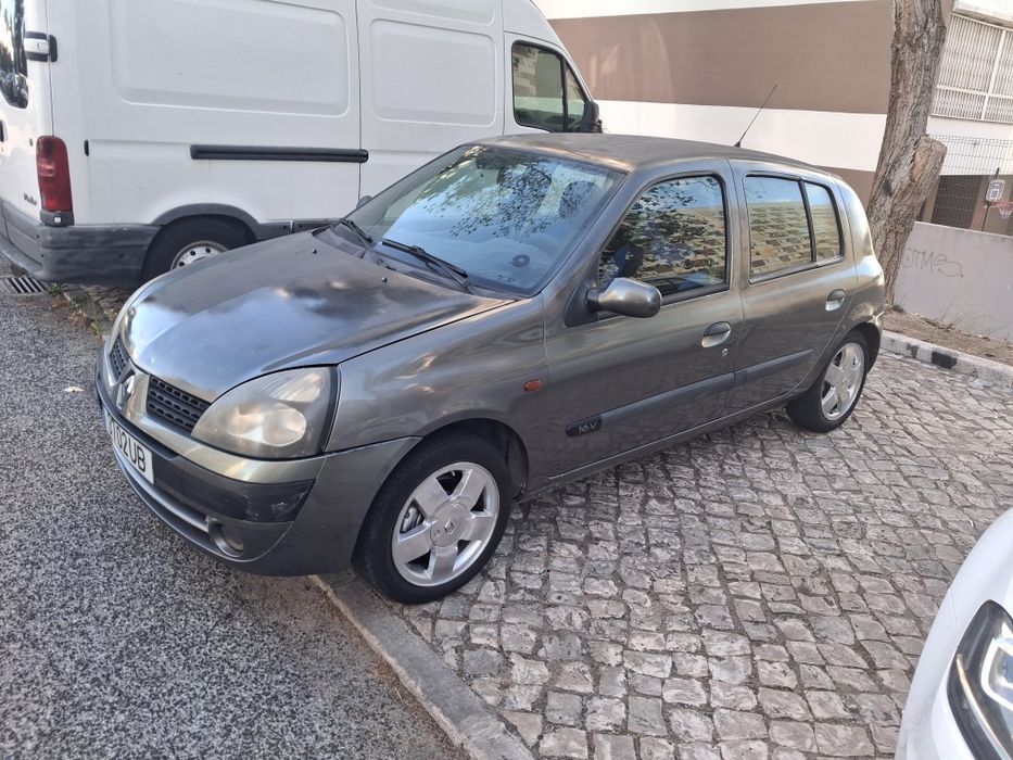 Vendo Renault clio em bom estado
