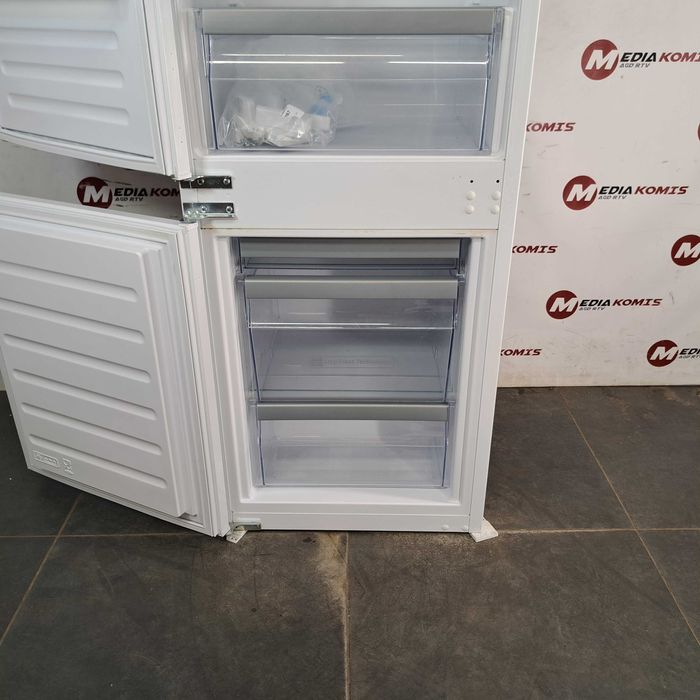 Lodówka Bauknecht KGIS 1187 A++ [12m-cy gwar]D/177,7cm wys/275lit/35dB