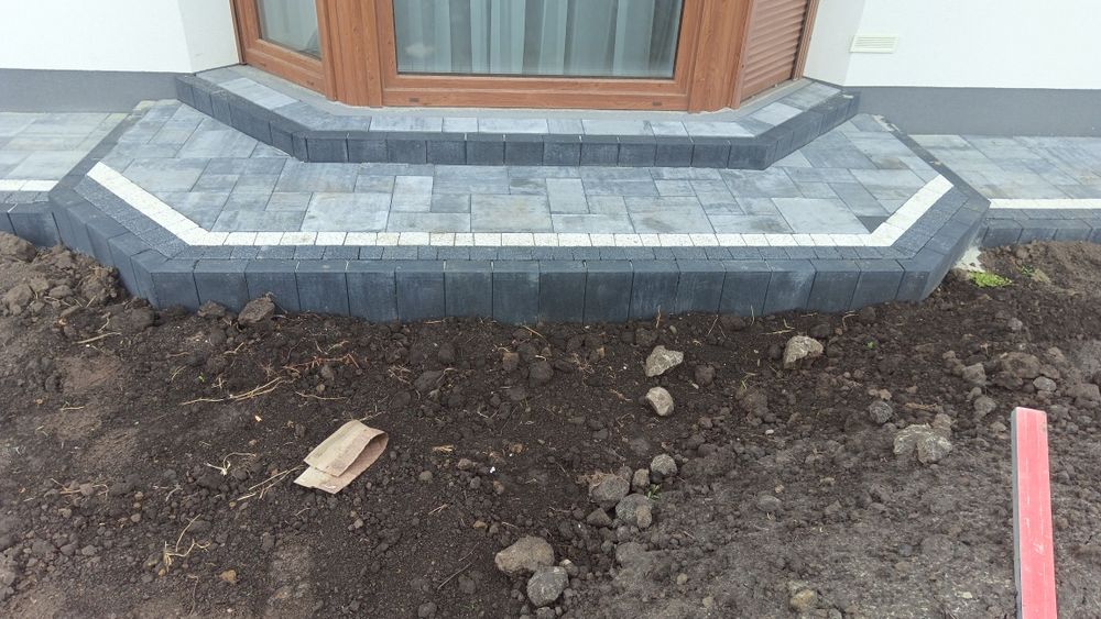 Układanie kostki brukowej, montaż ogrodzeń