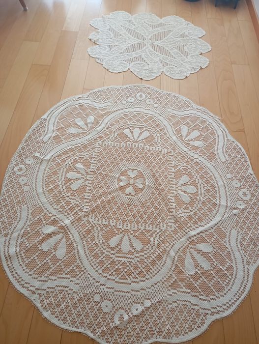 Naperons mesa antigos