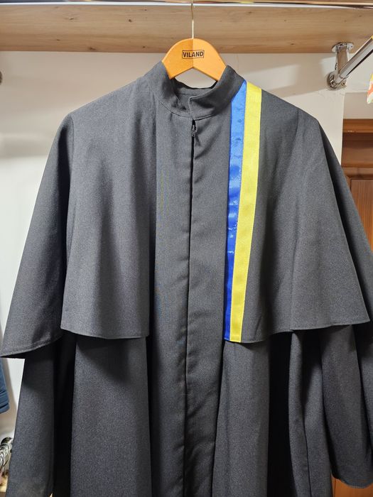 Мантія випускника, мантія на вручення ПРОКАТ ОРЕНДА