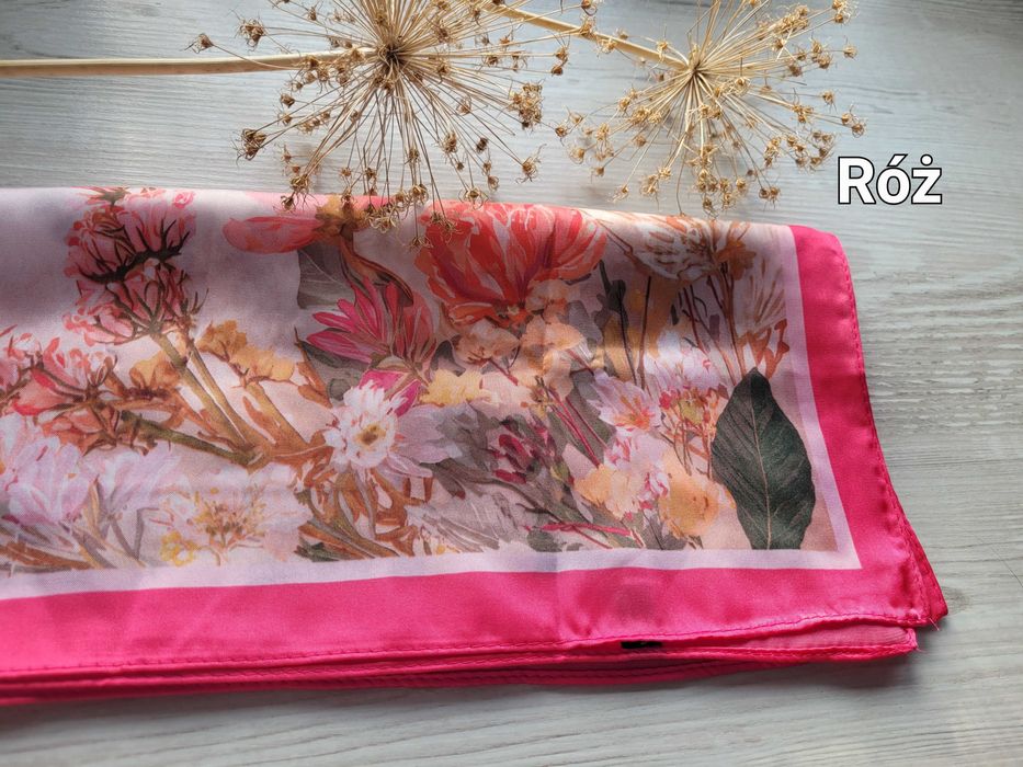 Apaszka łączka róż
