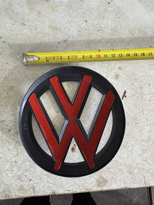 Чорні накладки на емблему volkswagen polo/golf/passat