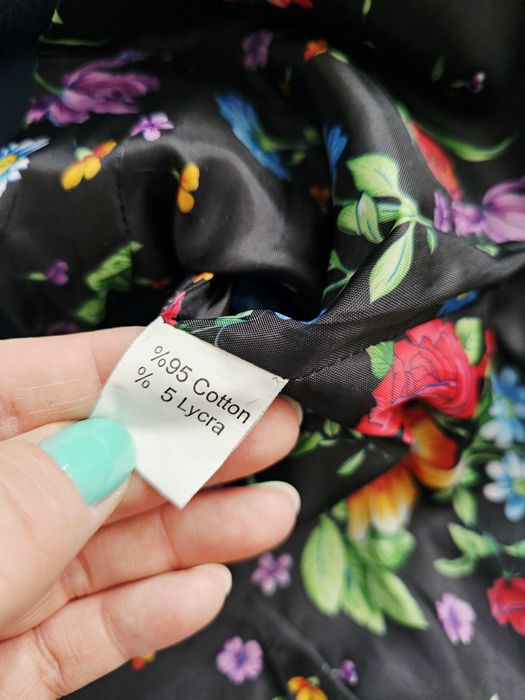 Piękna granatowa marynarka L 40 broszka