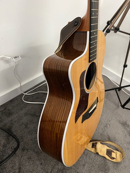 Taylor 214dlx Lefht-hand ESQUERDINA