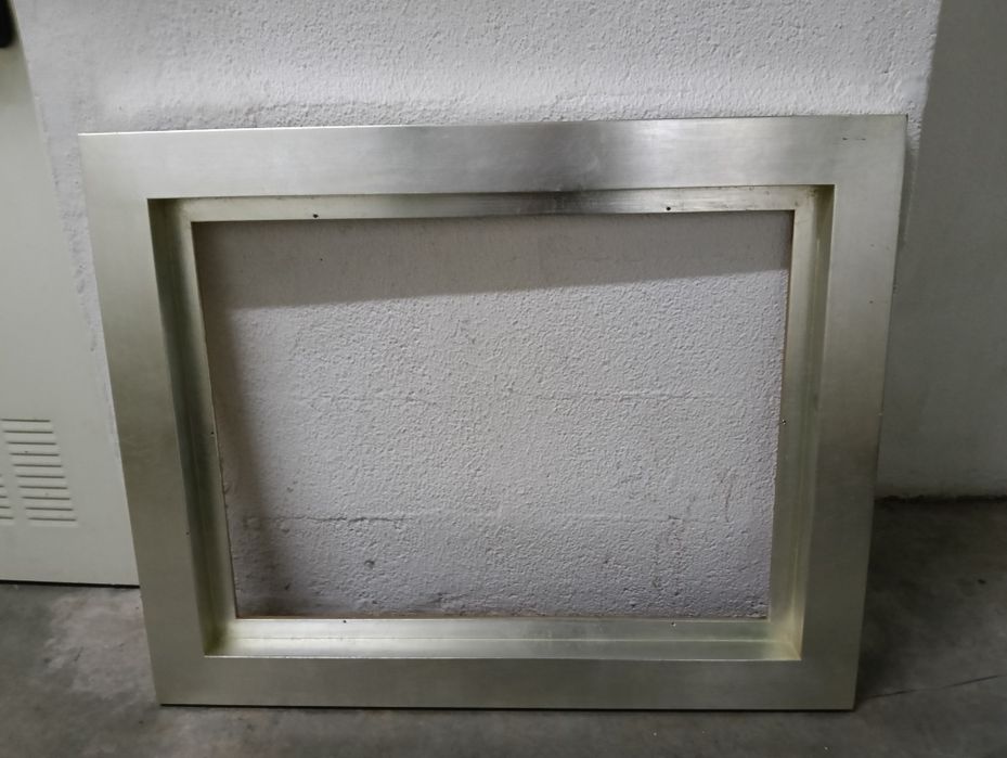 3 Molduras largas em madeira