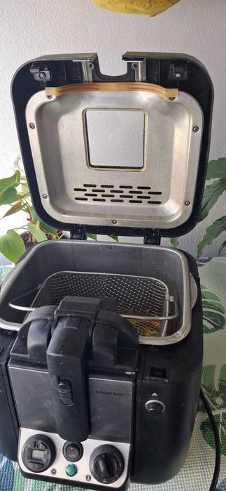 Fritadeira elétrica SilverCrest, usada