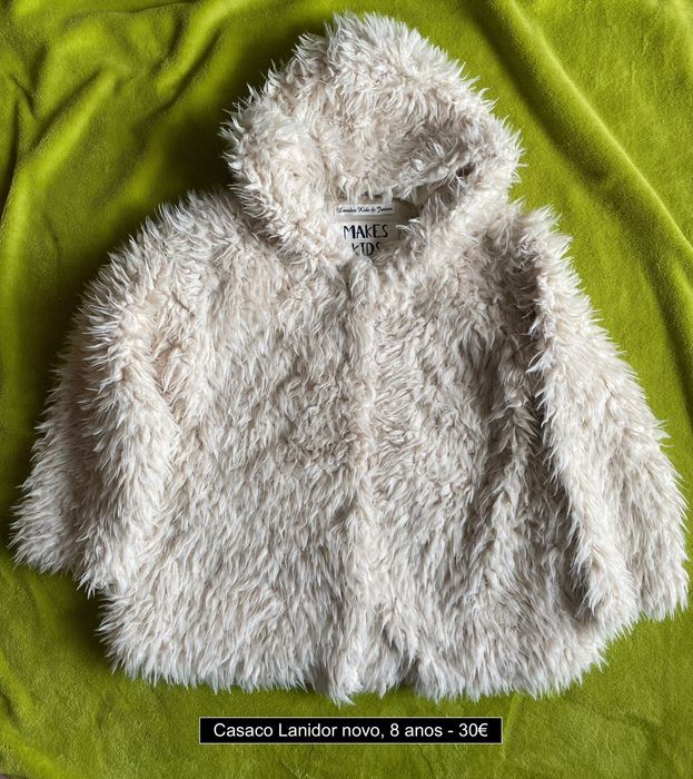 Casacos de Criança novos (tamanho 6-7, 7-8 e 9-10 anos)