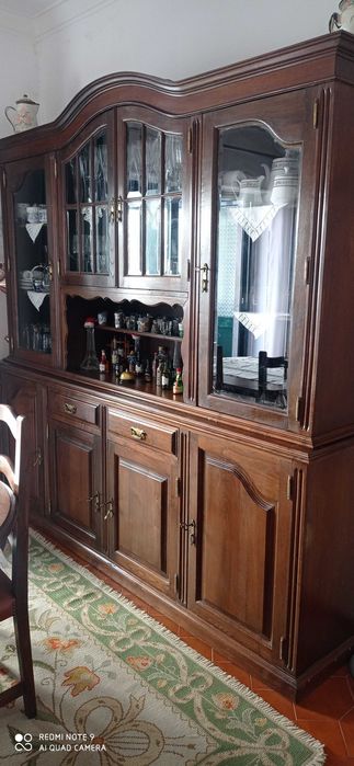 Móvel de sala + mesa 6 cadeiras